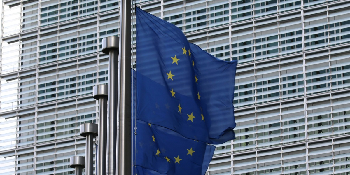 EU’s nye ståltold kan sende danske industrijob i modvind – mens supermagterne slås om kritiske råstoffer