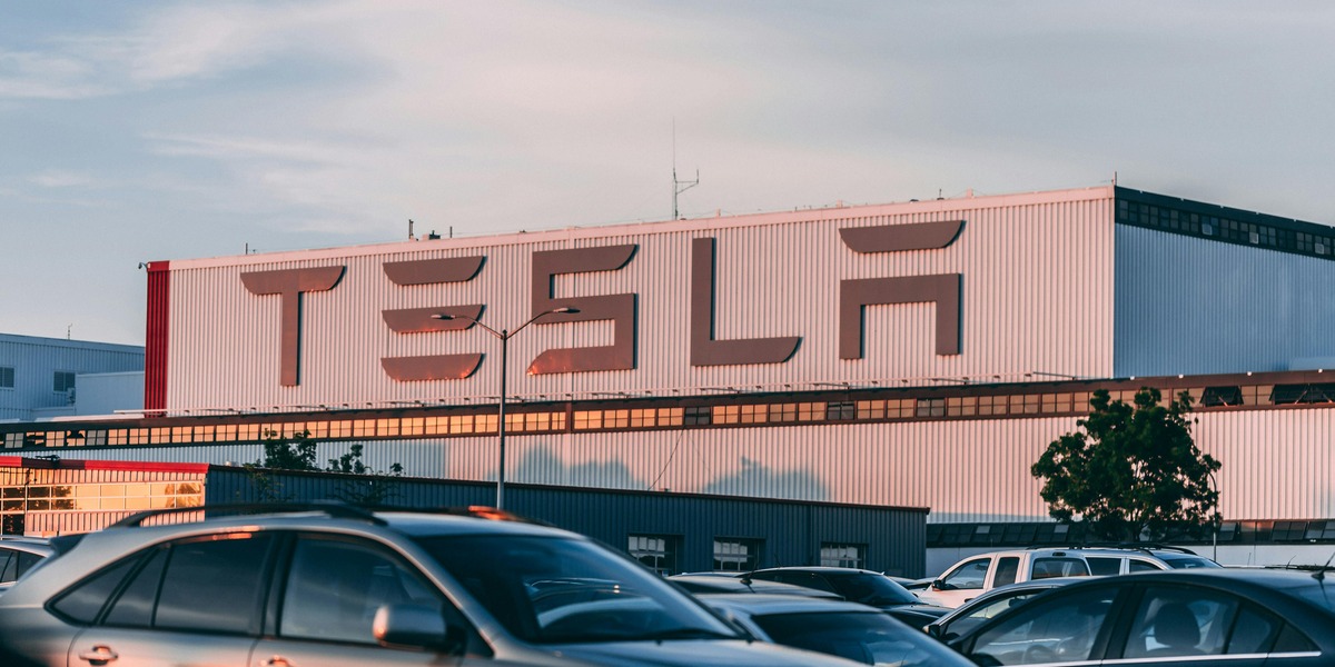 Musk presser leverandører til “lynhastighed” på nyt Terafab-projekt: Kan ændre Teslas næste vækstspor