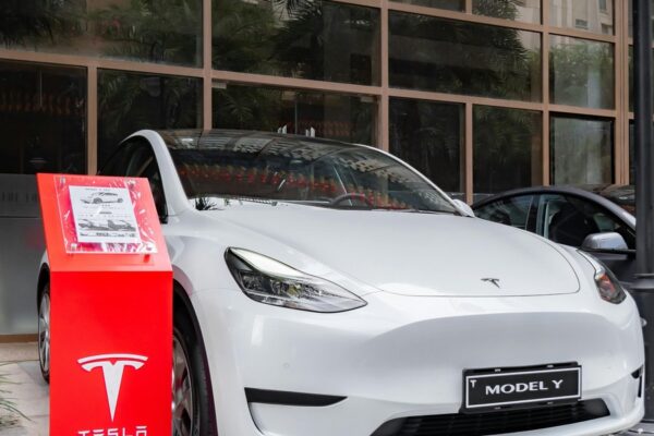 Tesla udvikler ny lille og billigere el-SUV – mulig kursændring efter robotaxi-fokus