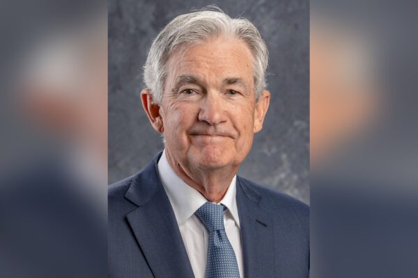 Fed-topchef advarer: Irans krig holder energipriserne oppe og øger stagflationsrisikoen i Asien
