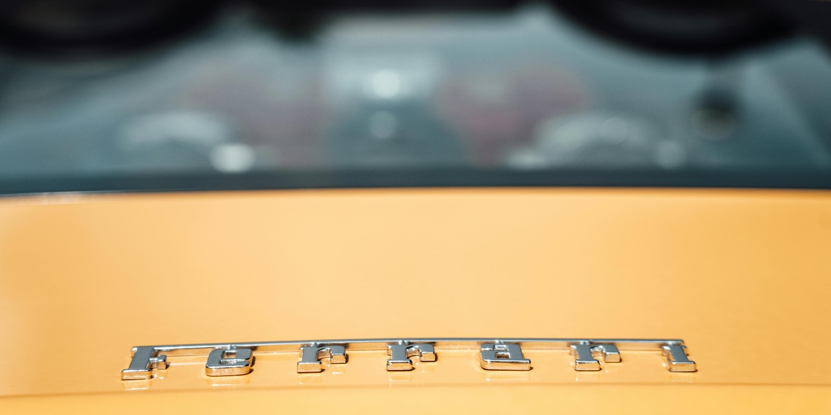 Ferrari bryder med traditionen: Første elbil bliver femsædet og koster €550.000