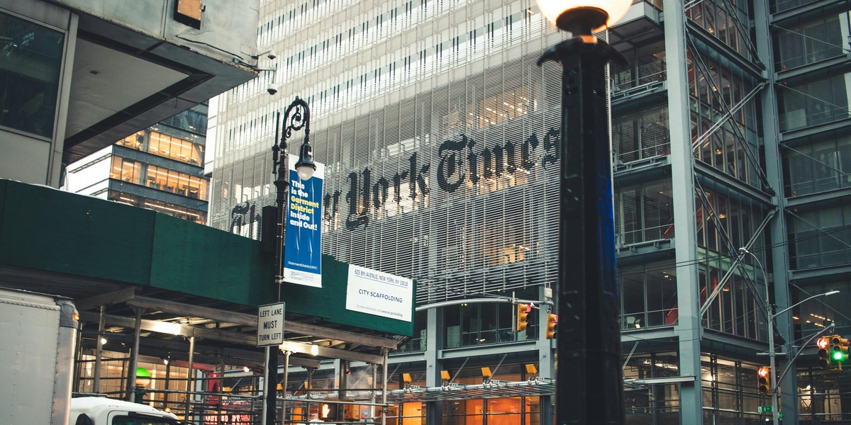 Financial Times strammer betalingsmuren: Digital adgang bliver dyrere for læserne
