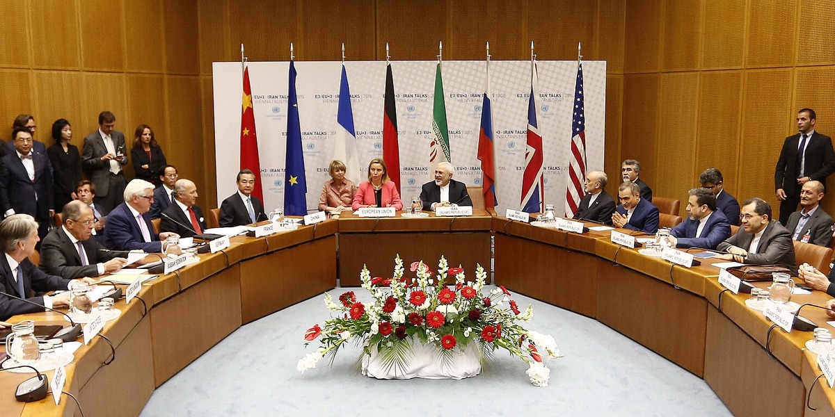Iran-aftale tæt på: Markederne balancerer mellem gennembrud og ny konflikt