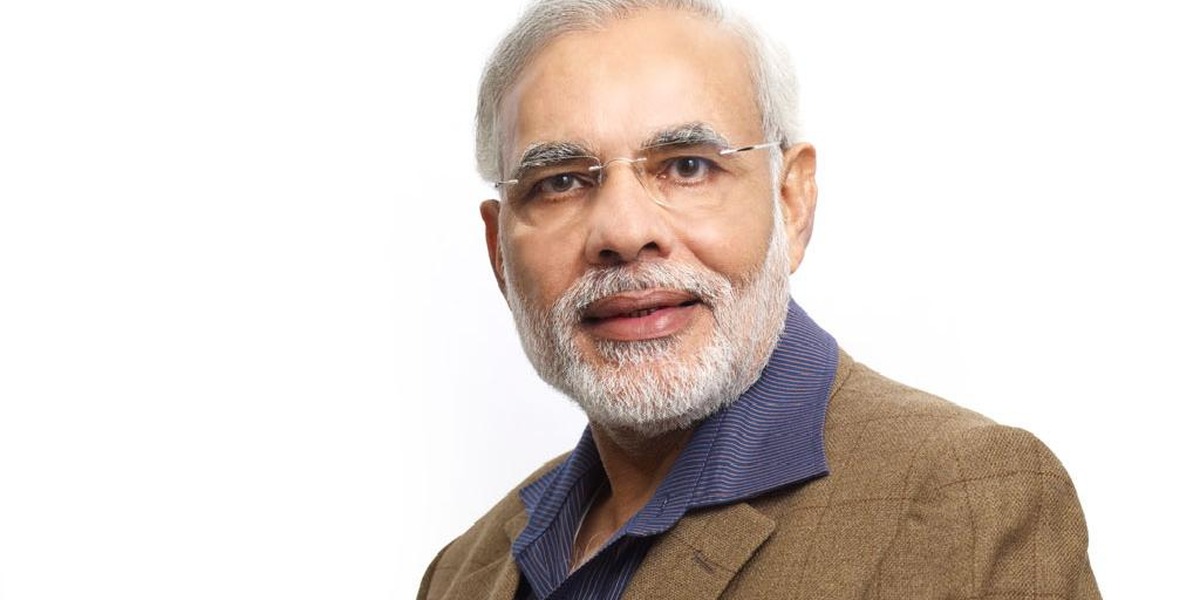 Modi beder inderne spare på benzin og guldkøb: Oliechok fra Mellemøsten presser rupee og aktier