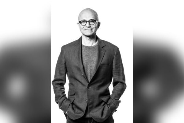 Nadella i Musk-sag: Microsoft afviser, at OpenAI-milliarder var “velgørenhed”
