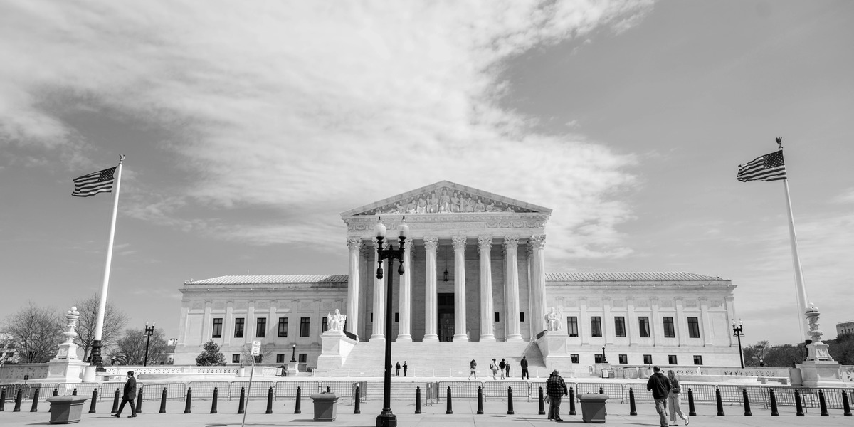USA’s højesteret holder liv i postordre-abortpille: Medicinalbranchen får pusterum – men risikoen er ikke væk