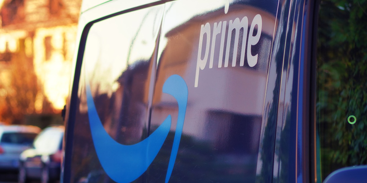 Amazon rykker Prime Day frem: Wall Street leder efter tegn på skifte i forbruget