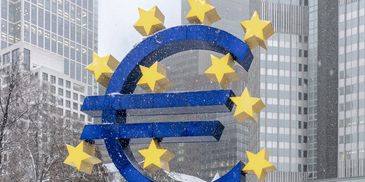 ECB ventes at hæve renten: Iran-uro og dyr energi presser inflationen op igen