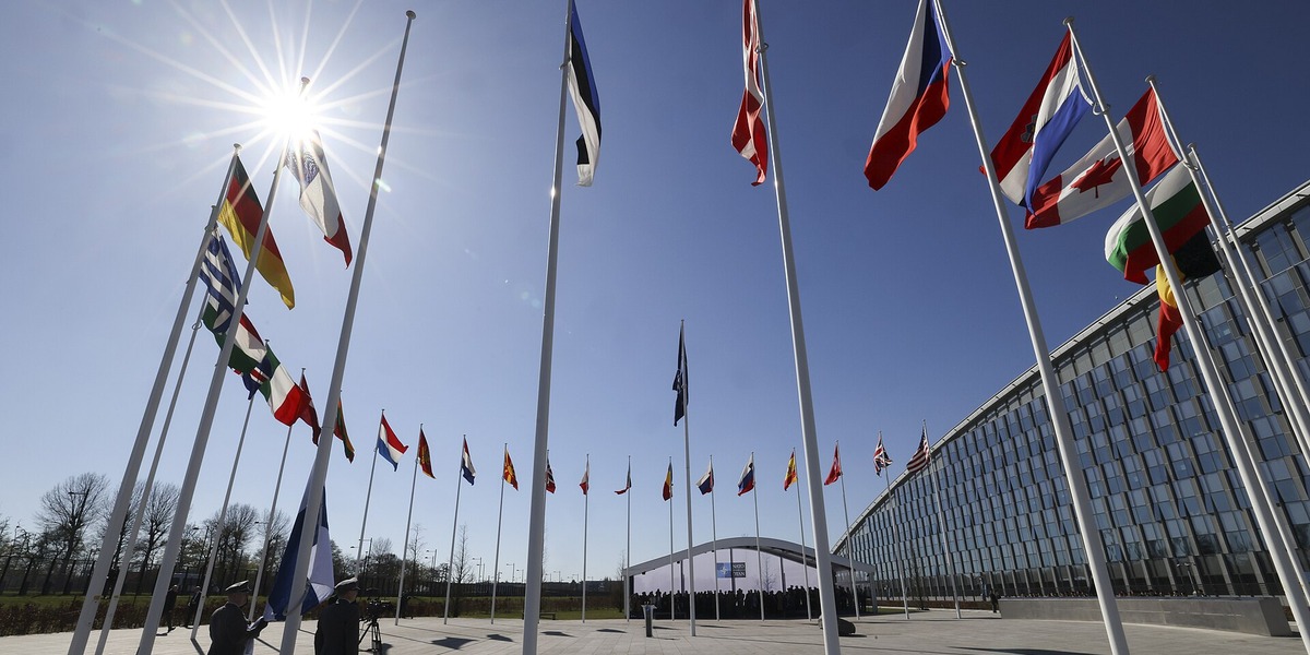 Nato overvejer flere lande til atomdelingsaftale: Forsvarsaktier kan få nyt rygstød
