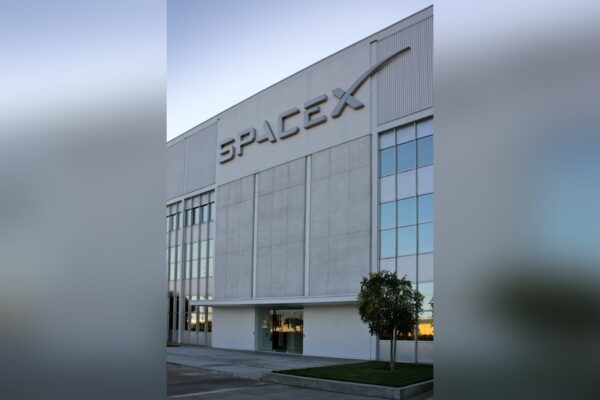 S&P sætter foden ned: SpaceX holdes ude af S&P 500 – og det kan ændre IPO-spillet