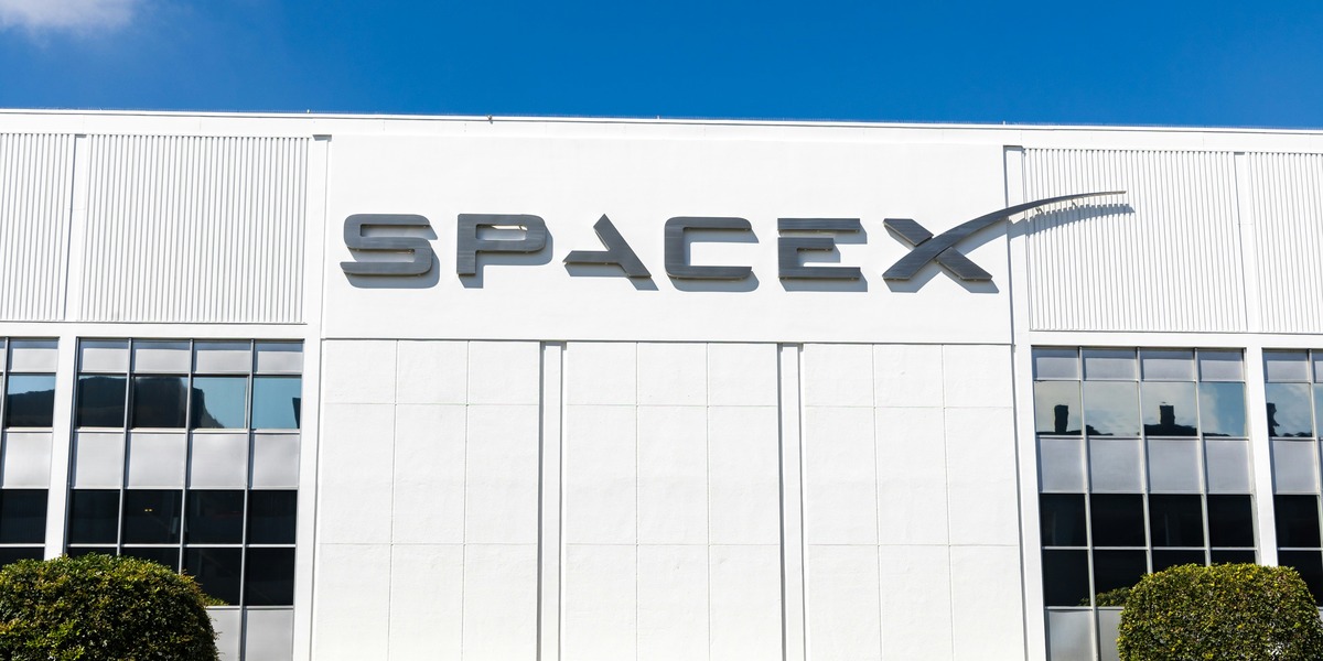 SpaceX’ børsdebut udløser ETF-ræs: 11 gearede fonde på få dage og 10 mia. dollar i handel