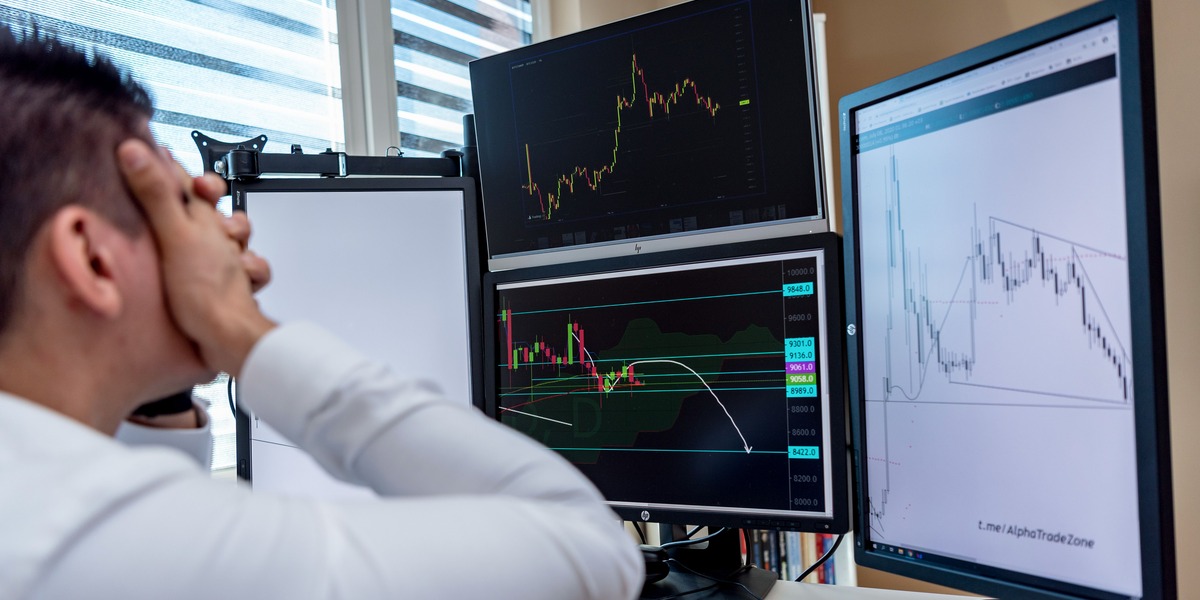 Teknologifald breder sig globalt: Investorer flygter fra AI-aktier, mens olie og guld også falder