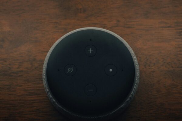 Amazon satser på egne AI-chips i Echo og Fire TV: Skal gøre Alexa hurtigere – og binde kunder tættere til økosystemet