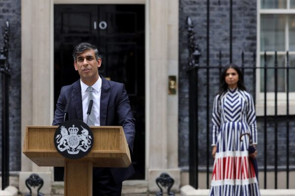 Ny britisk premierminister lover samling efter lynkarriere – markederne vil se en plan for vækst
