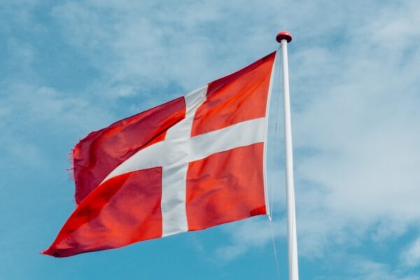 Olie chok og toldpres kan give Danmark ny inflation: Virksomhederne står med dobbeltrisiko