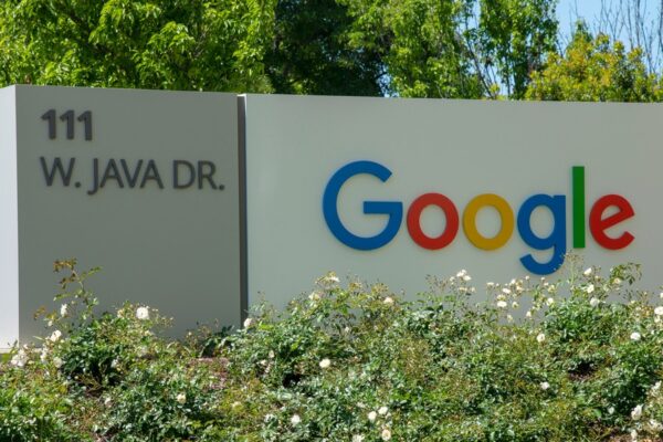 Regnskabsuge kan sætte retningen for techaktier: Alphabet og Tesla i fokus efter urolig børsperiode