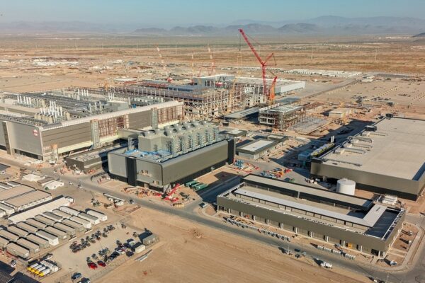 TSMC skruer voldsomt op i Arizona: AI-boom tvinger chipgiganten til at rykke produktionen tættere på USA
