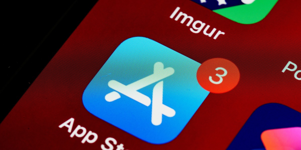 Apple sænker EU-gebyr til 5% på alternative appbutikker – men strammer grebet om betalingsstrømme