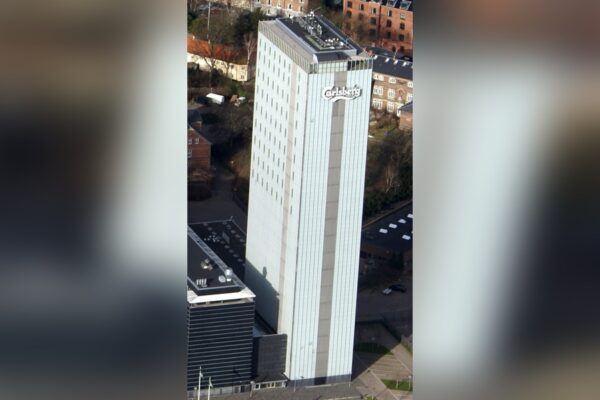 Carlsberg lægger ny strategi – i en dansk økonomi, der løber fra Europa