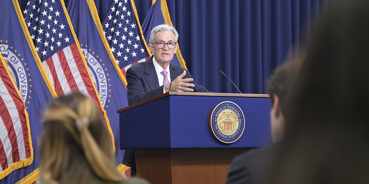 Fed-chef overrasker med hård inflationstone: Markedet priser renteforhøjelse ind allerede i september