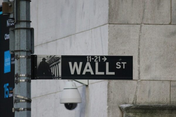 Guld og bitcoin får ny medvind: Wall Street prissætter en svagere dollar og dyrere USA-gæld