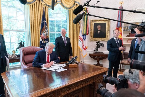 Trump skruer op for Iran-sanktioner: Markedet frygter ny energichok og dyrere benzin