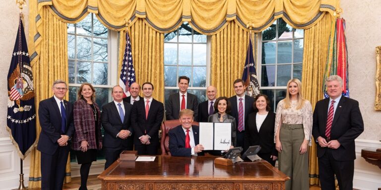 Trumps AI-deadline rammer i morgen: Sådan kan det ramme techgiganerne