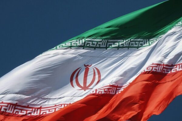 USA varsler “økonomisk D-dag” mod Iran – kan tvinge Kina, Indien og Emiraterne til at vælge side