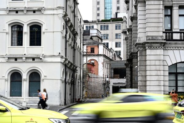 Uber rykker på robotaxi i Europa: Aftale med kinesisk Pony.ai kan presse Waymo og lokale spillere