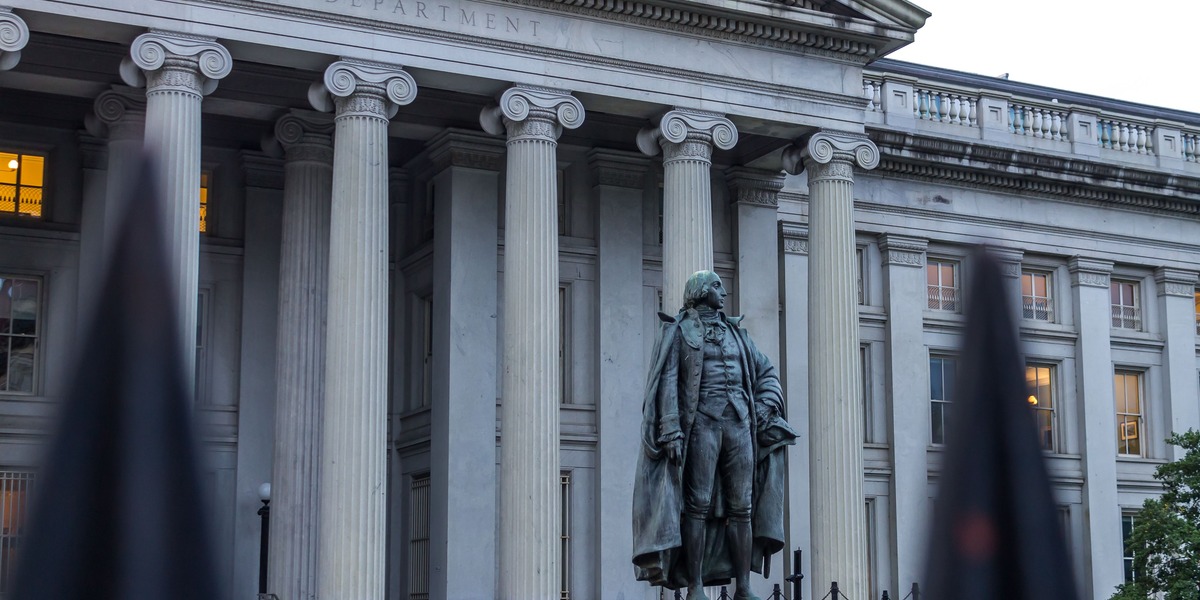 Wall Street advarer: Trumps finansminister kan tabe kampen mod de lange renter