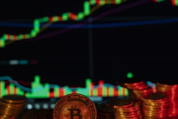 Bitcoin bryder 86.000 dollar: Nyt crypto-rally tester om “vinteren” er forbi