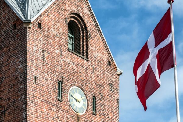 Forskere udfordrer realkreditten: Debatten om prisforskelle på boliglån blusser op