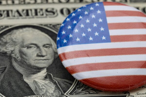 Inflationen løber igen fra lønningerne i USA: Nyt pres på forbrug og detailhandel