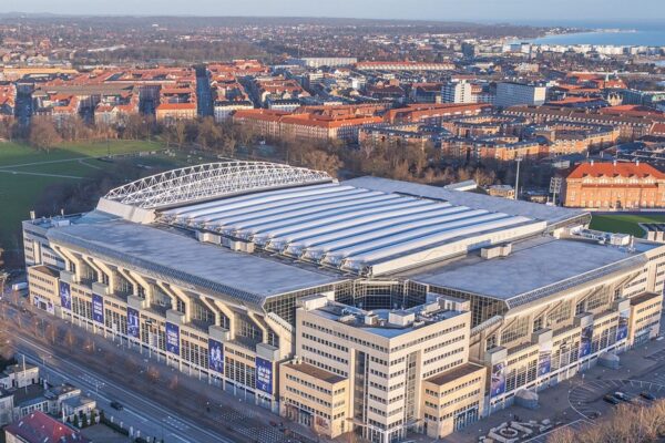 FCK kan blive solgt: Parken åbner for frasalg